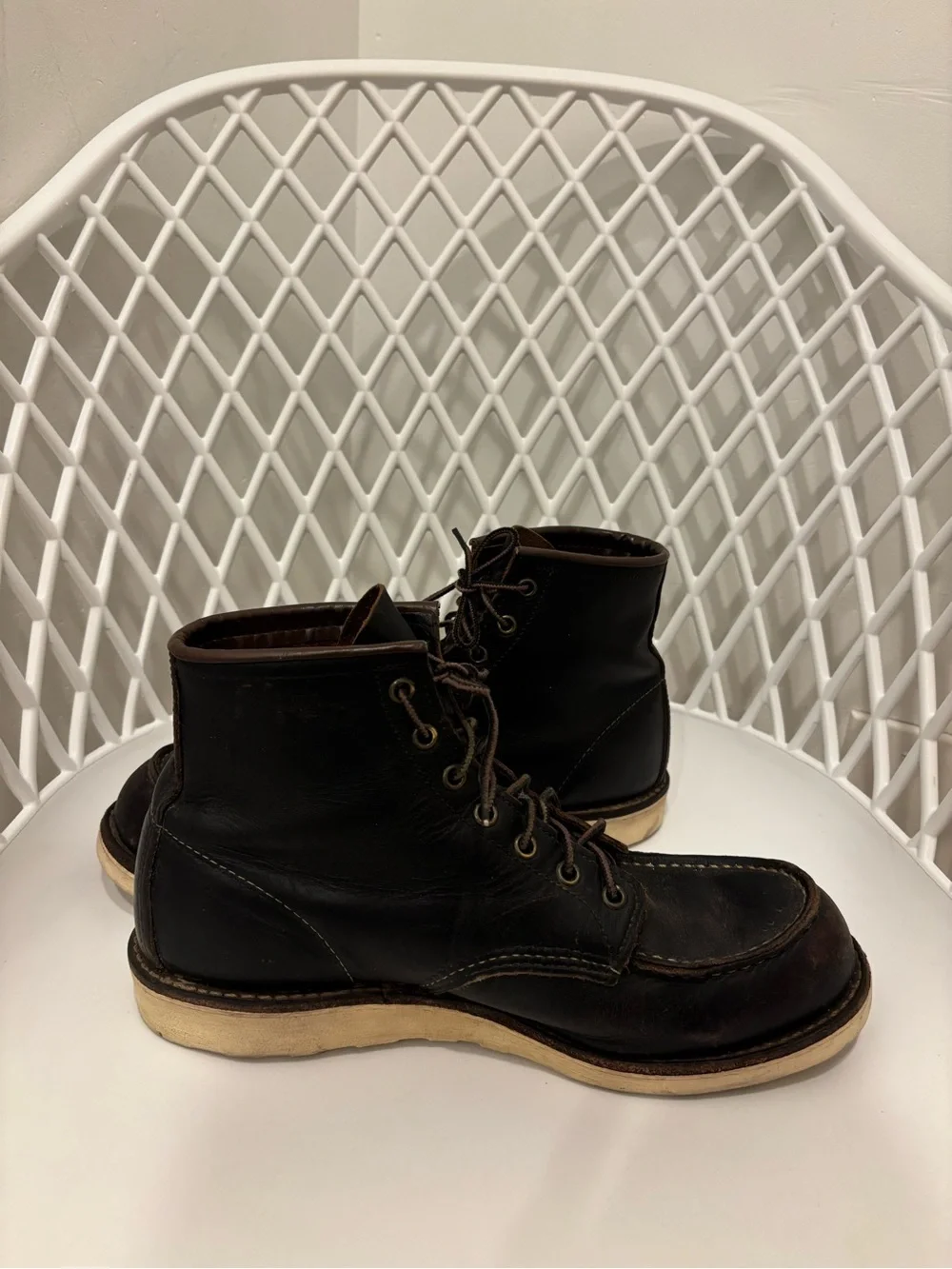 Red Wing Men's 6-Inch Classic Moc 8849 Black Prairie Leather